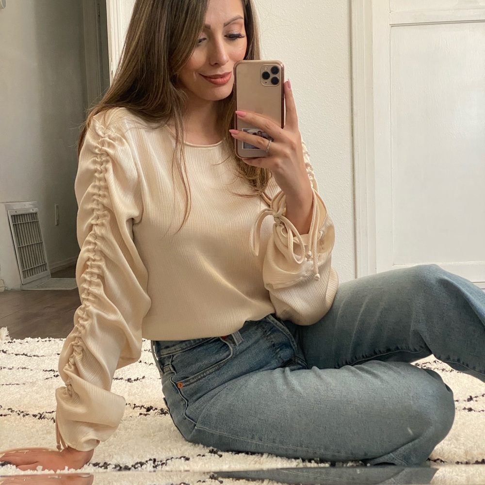 H&M Cream Top